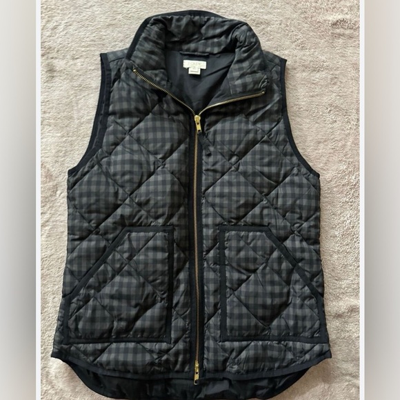J Crew quilted down vest with feather duvet fill   Full zip with high collar - Picture 1 of 6